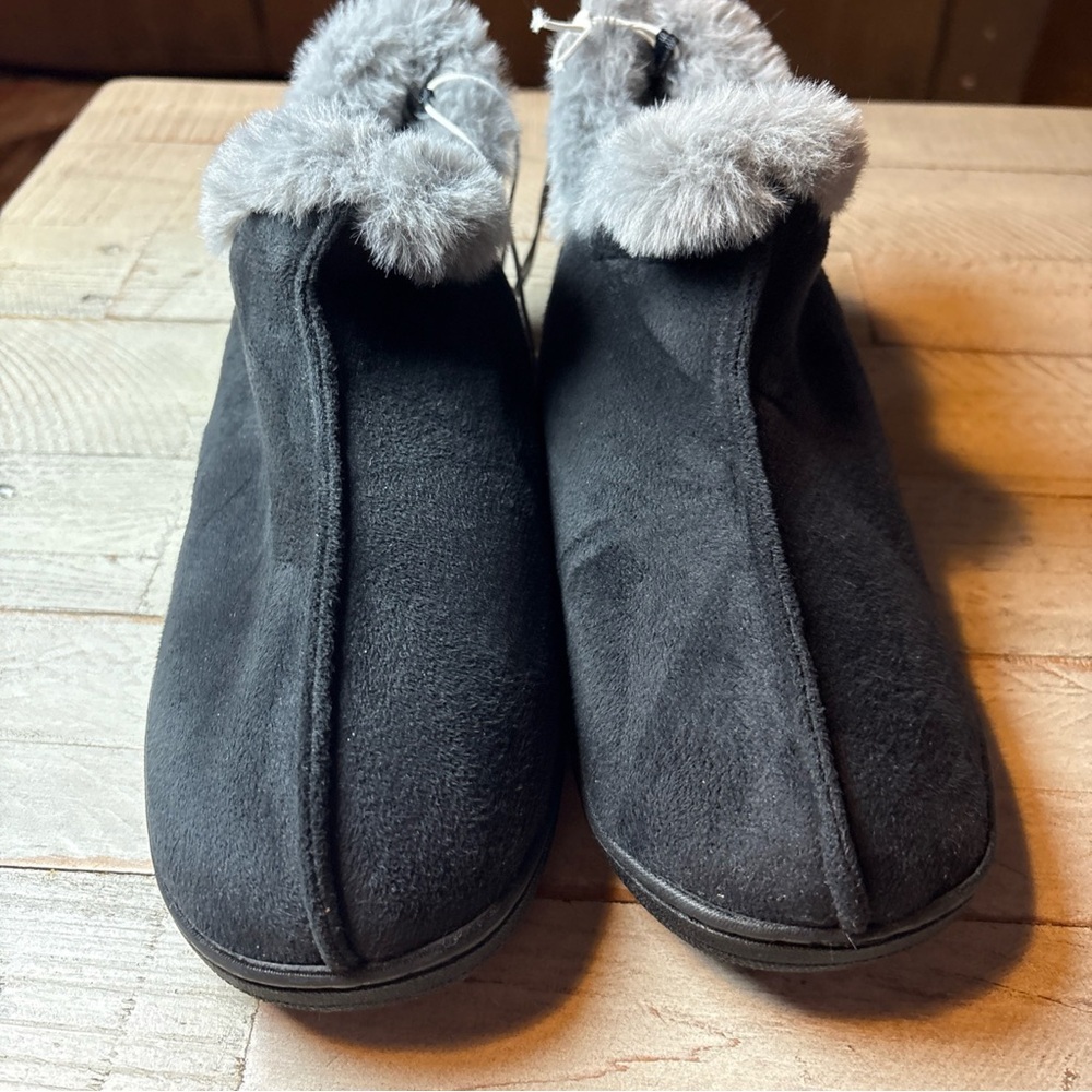 Old Navy Womens Black Faux Fur Lined Cozy  Bootie Slippers Size 8 - Picture 2 of 15
